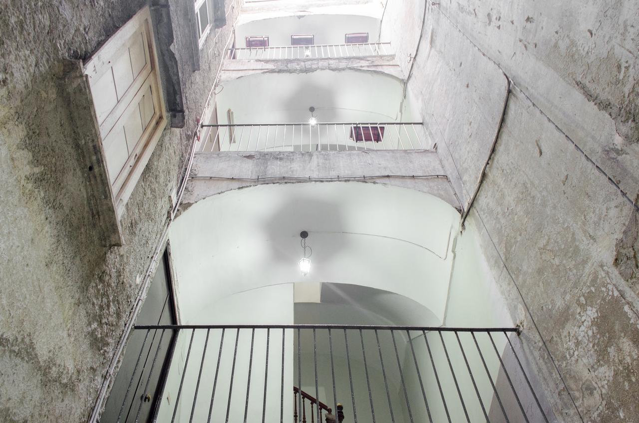 Civico10 Bed & Breakfast Napoli Ngoại thất bức ảnh
