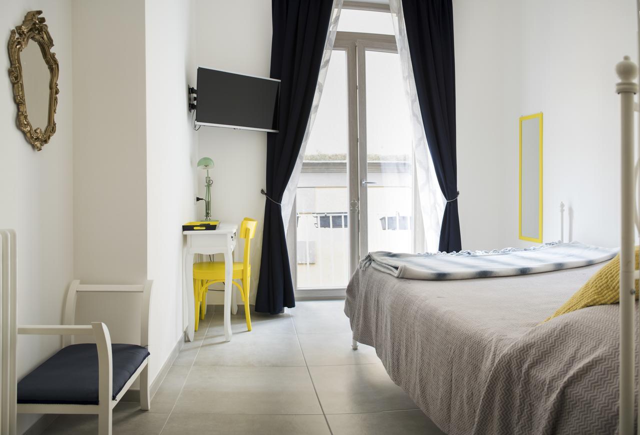 Civico10 Bed & Breakfast Napoli Ngoại thất bức ảnh
